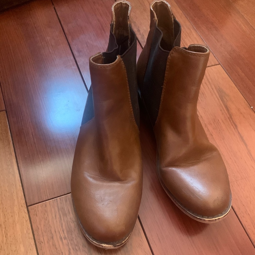 Urban Outfitter Booties in brown size 7.